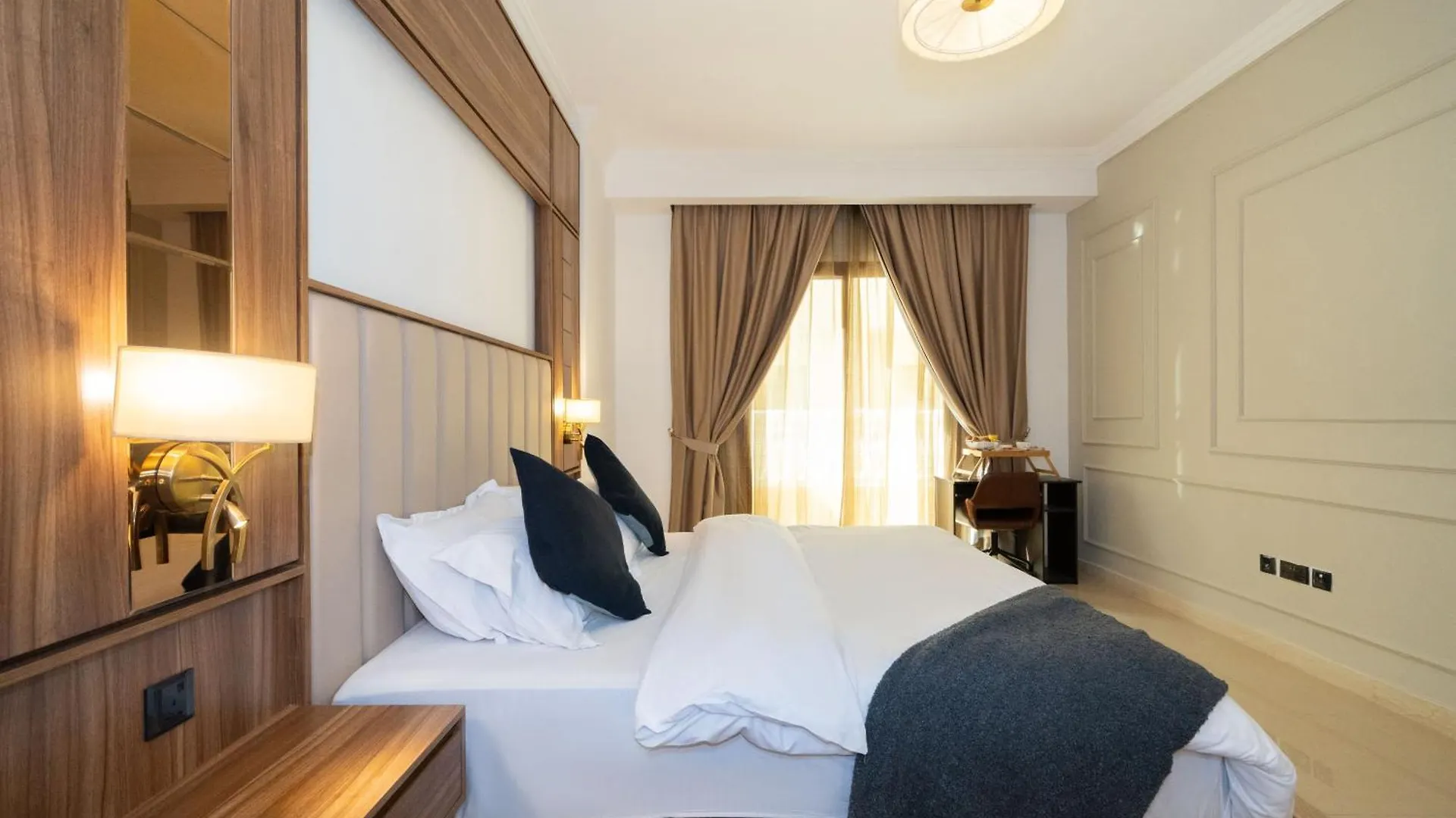 Luxe Spacious 1 Bedroom Apartment Dubai United Arab Emirates