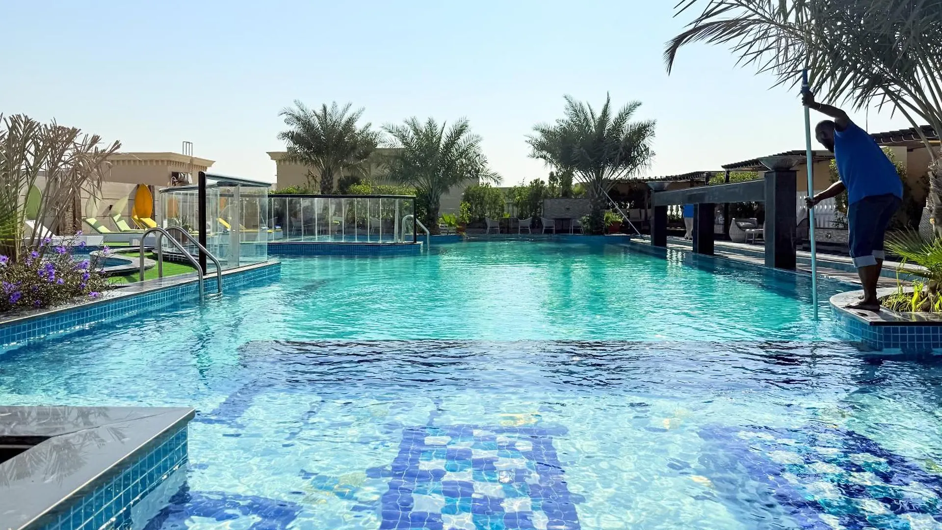 Luxe Spacious 1 Bedroom Apartment Dubai